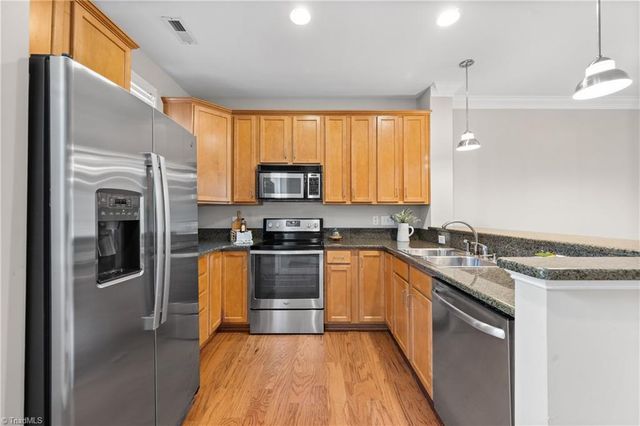 205 Southside Square, Greensboro, NC 27406