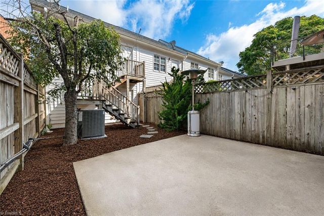 205 Southside Square, Greensboro, NC 27406