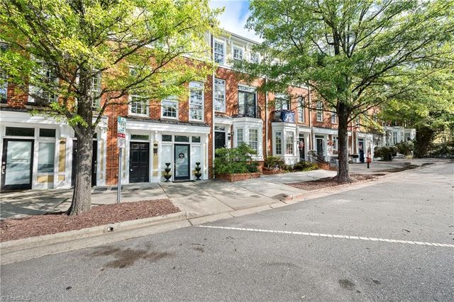 205 Southside Square, Greensboro, NC 27406