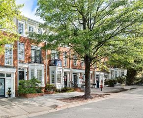 205 Southside Square, Greensboro, NC 27406