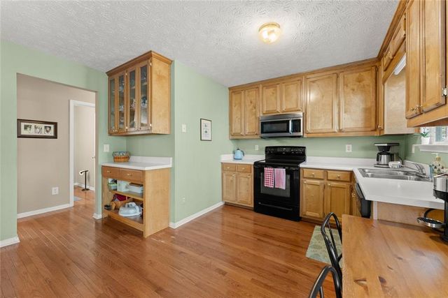 4654 Middleboro Lane, Gainesville, GA 30506