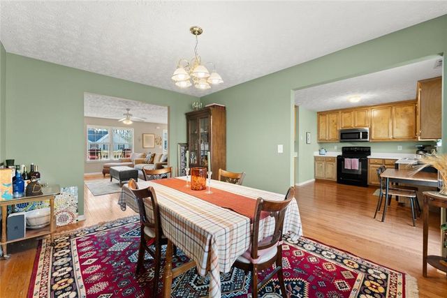 4654 Middleboro Lane, Gainesville, GA 30506