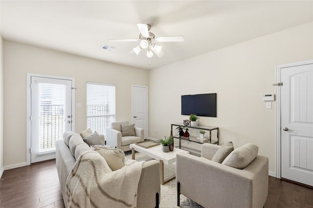 8801 Trolley Trail, Mckinney, TX 75070