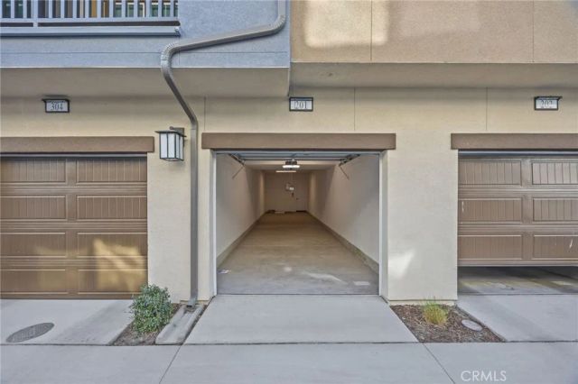 6137 Valentina Way 201, Eastvale, CA 92880