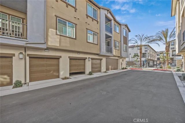 6137 Valentina Way 201, Eastvale, CA 92880