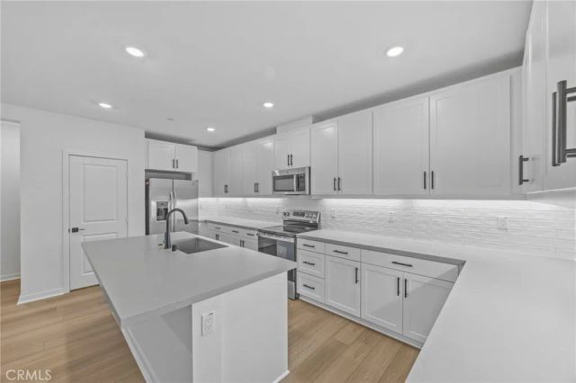 6137 Valentina Way 201, Eastvale, CA 92880