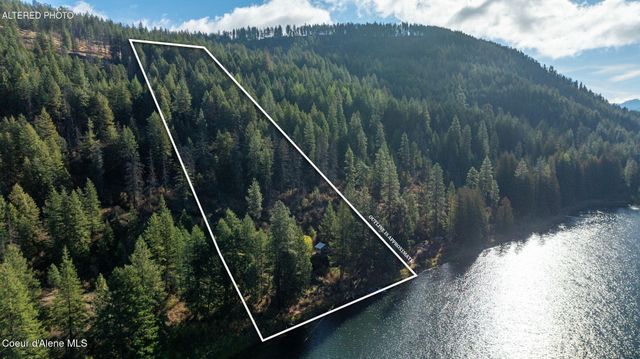 1402 Mirror Lake Rd, Sagle, ID 83860