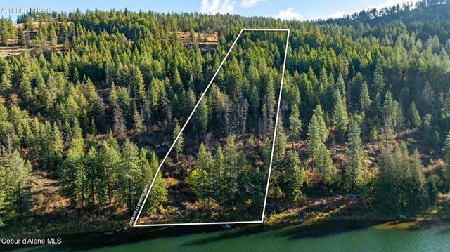 1402 Mirror Lake Rd, Sagle, ID 83860