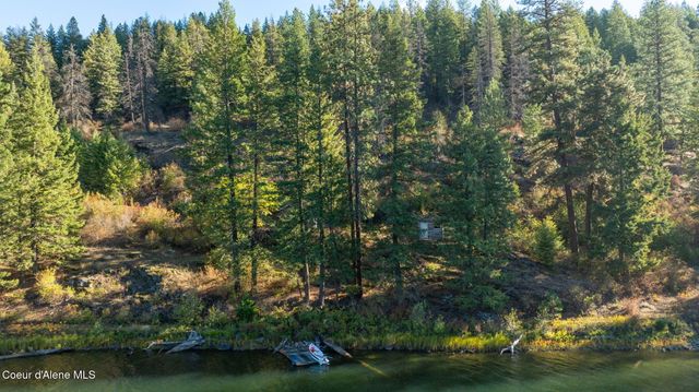 1402 Mirror Lake Rd, Sagle, ID 83860