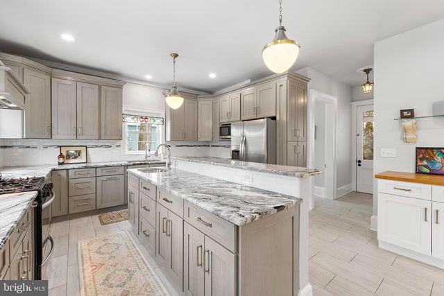 421 N MAIN, Hightstown, NJ 08520
