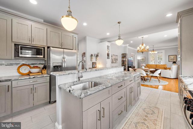 421 N MAIN, Hightstown, NJ 08520