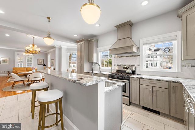 421 N MAIN, Hightstown, NJ 08520