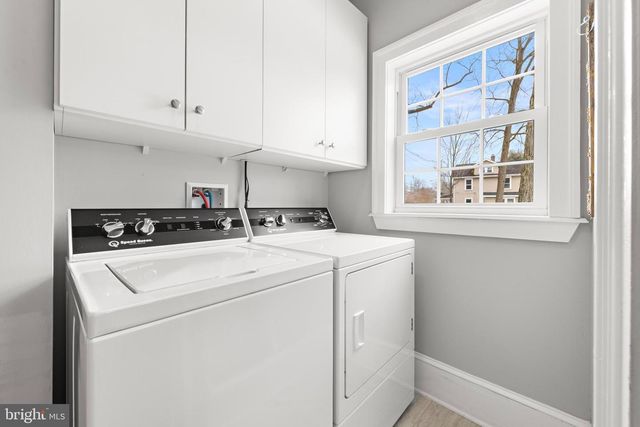 421 N MAIN, Hightstown, NJ 08520