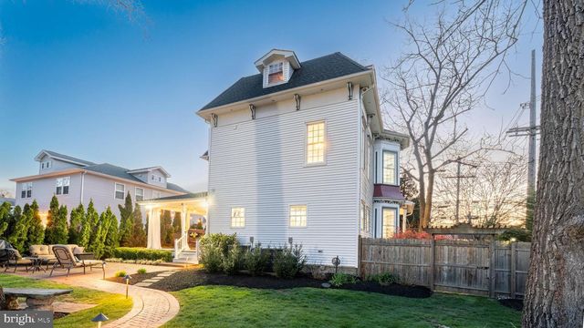 421 N MAIN, Hightstown, NJ 08520