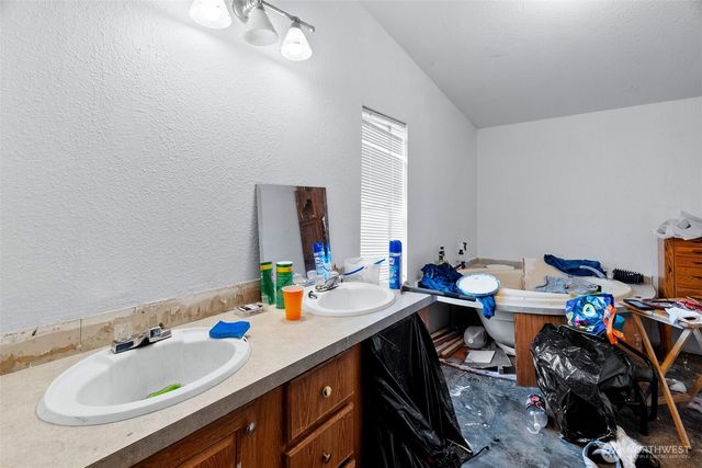 15418 107th Loop SE, Yelm, WA 98597