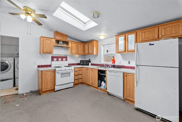 15418 107th Loop SE, Yelm, WA 98597