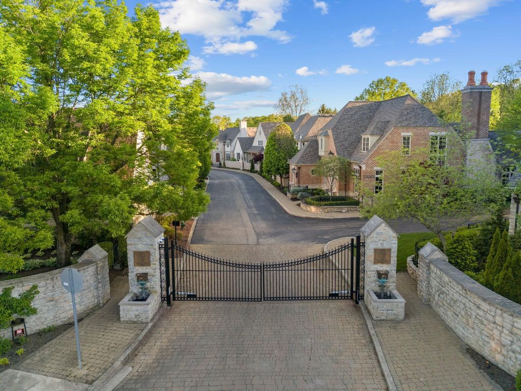 3450 River Rhone Lane, Columbus, OH 43221