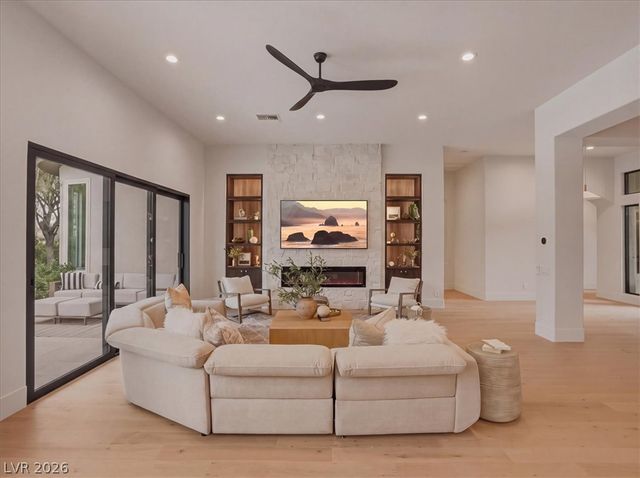 3 Isleworth Drive, Henderson, NV 89052