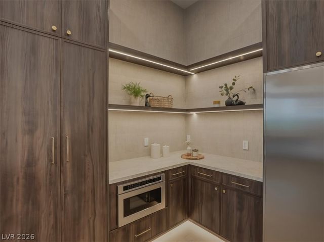 3 Isleworth Drive, Henderson, NV 89052