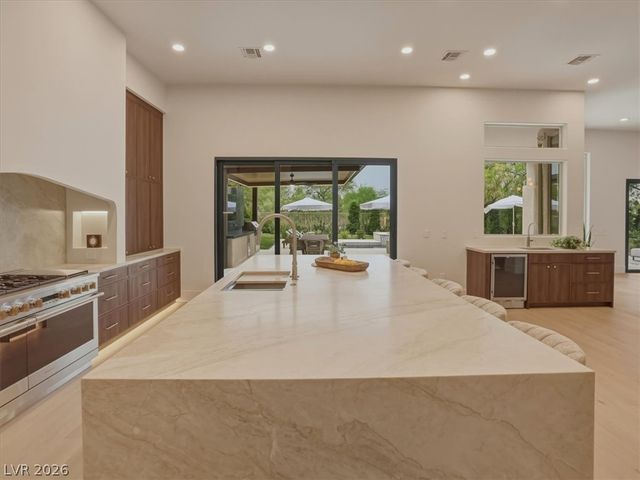 3 Isleworth Drive, Henderson, NV 89052