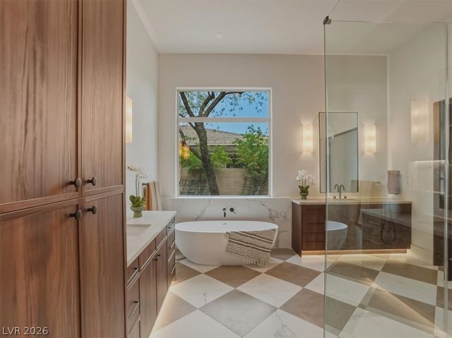 3 Isleworth Drive, Henderson, NV 89052