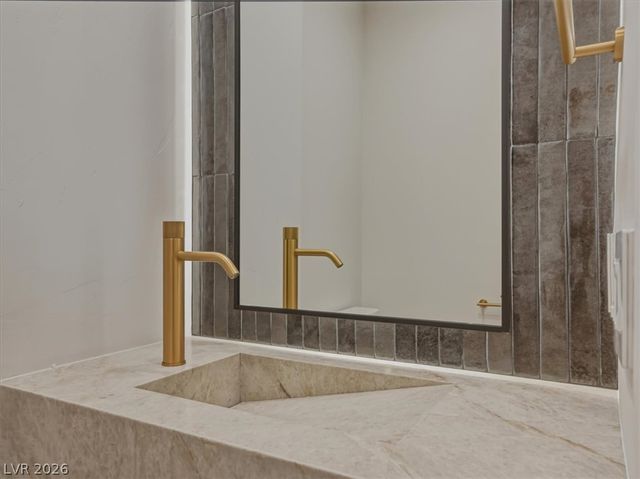 3 Isleworth Drive, Henderson, NV 89052