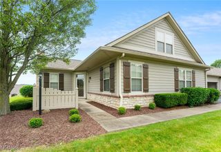 9151 Springfield Road 1603, Poland, OH 44514