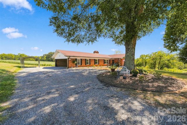 4286 Hall Dairy Road, Claremont, NC 28610