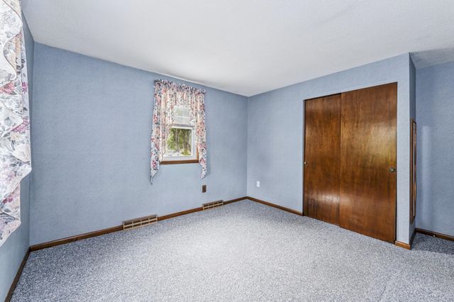 33 Nolte Road, Billerica, MA 01821