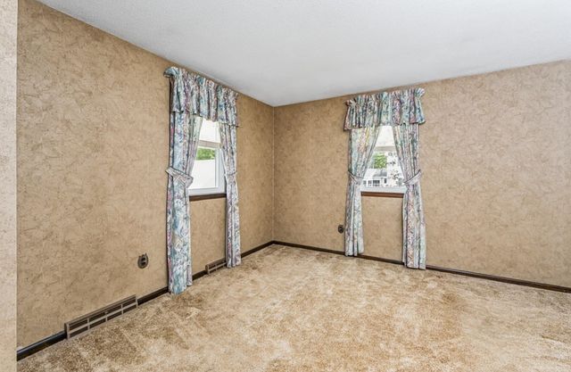 33 Nolte Road, Billerica, MA 01821