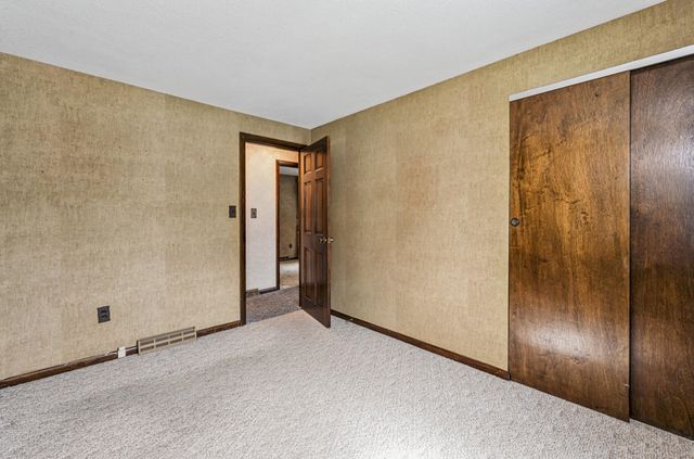 33 Nolte Road, Billerica, MA 01821