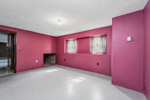 33 Nolte Road, Billerica, MA 01821