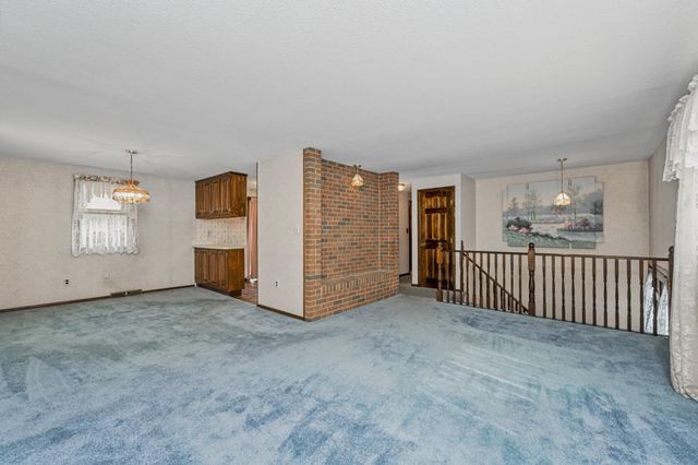 33 Nolte Road, Billerica, MA 01821