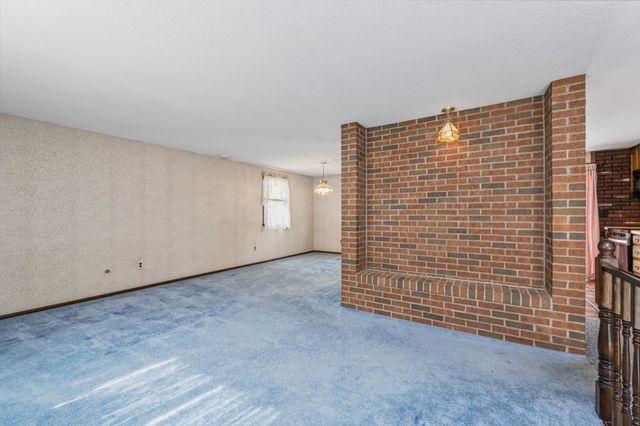33 Nolte Road, Billerica, MA 01821