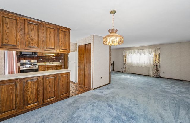 33 Nolte Road, Billerica, MA 01821