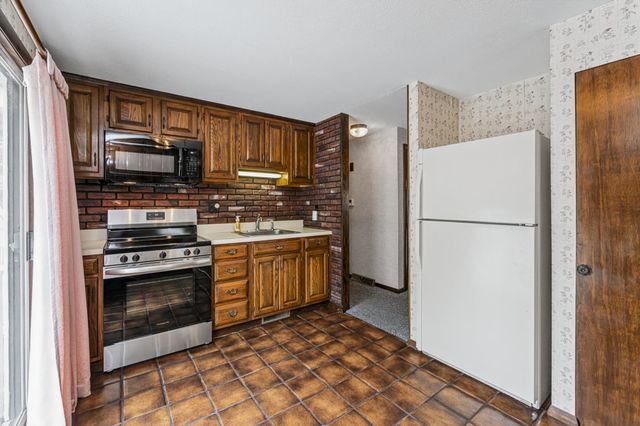 33 Nolte Road, Billerica, MA 01821