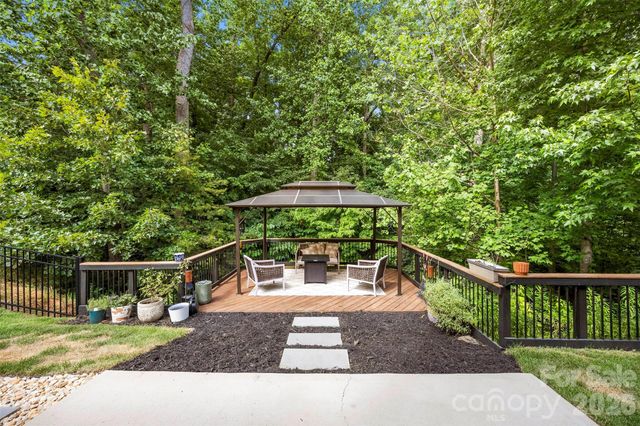 7116 Toxaway Lane, Charlotte, NC 28269