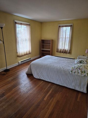 757 South St, Southbridge, MA 01550