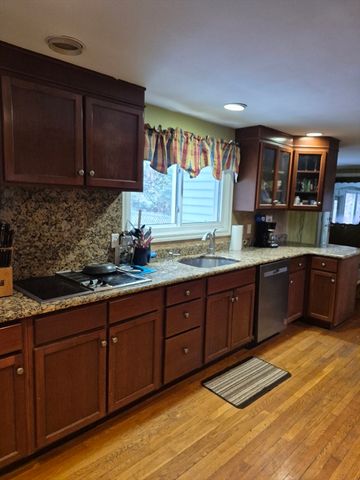 757 South St, Southbridge, MA 01550