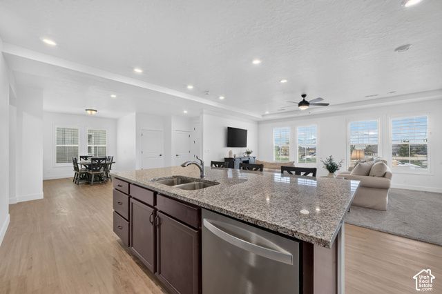 11498 S KITTY HAWK RD, South Jordan, UT 84009