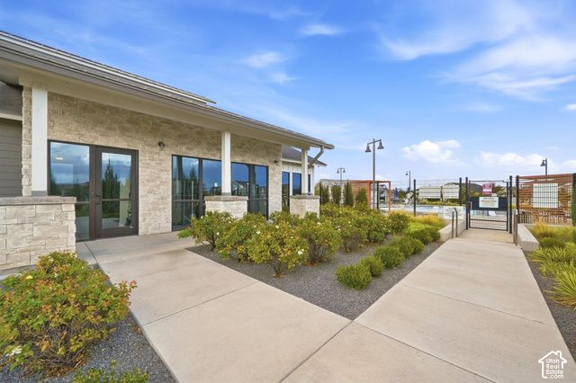 11498 S KITTY HAWK RD, South Jordan, UT 84009