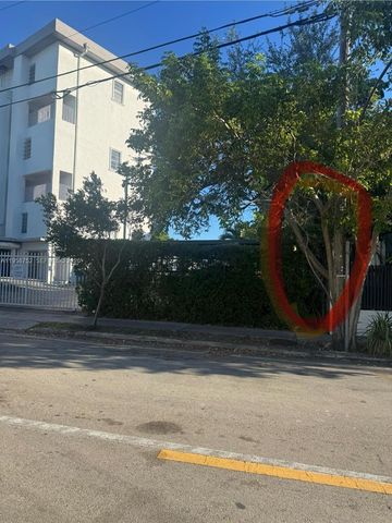 7801 NE 4th Ct 516, Miami, FL 33138