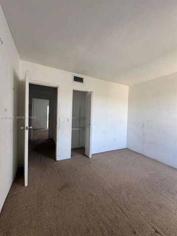 7801 NE 4th Ct 516, Miami, FL 33138