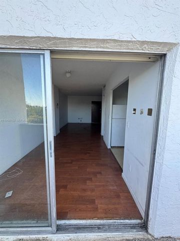 7801 NE 4th Ct 516, Miami, FL 33138