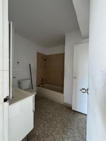 7801 NE 4th Ct 516, Miami, FL 33138