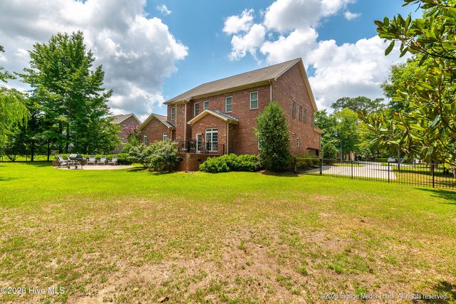 2105 Bloomsbury Road, Greenville, NC 27858