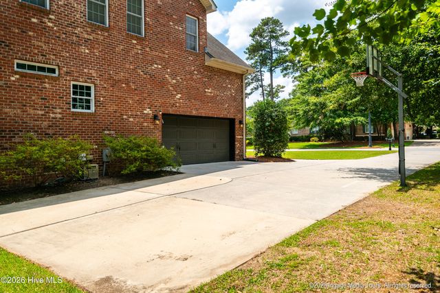 2105 Bloomsbury Road, Greenville, NC 27858