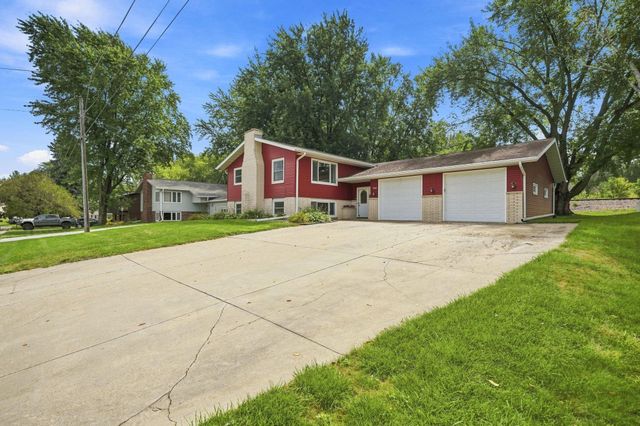 308 3rd Street NE, Byron, MN 55920