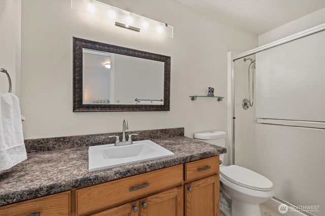 2021 Doe Dr, Oak Harbor, WA 98277