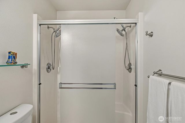 2021 Doe Dr, Oak Harbor, WA 98277